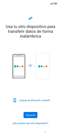 Sigue las indicaciones de la pantalla para transferir contenido desde otro teléfono.