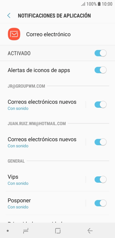 Pulsa el indicador bajo la cuenta de correo electrónico deseada para activar o desactivar la función.