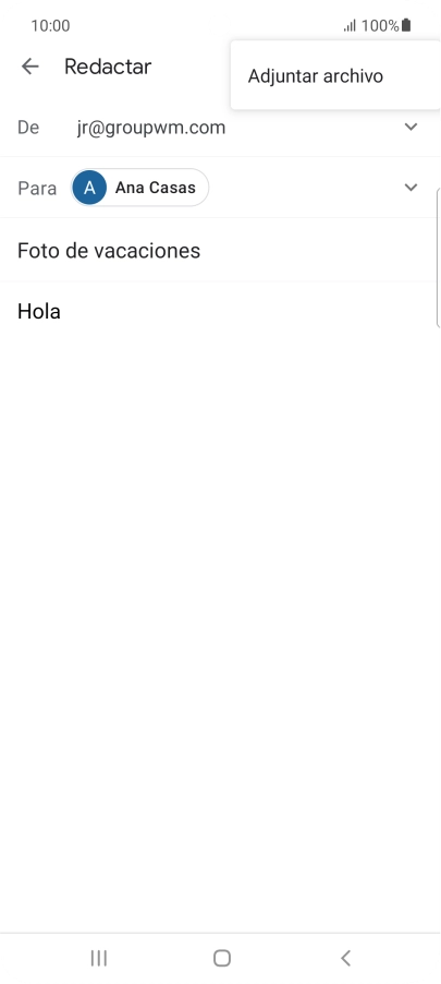 Pulsa Adjuntar archivo y desplázate a la carpeta deseada.