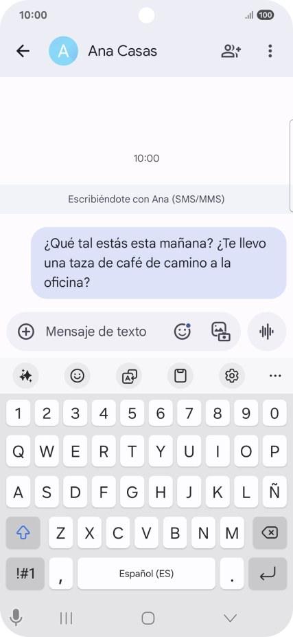 Empieza una conversación y pulsa el icono de IA.