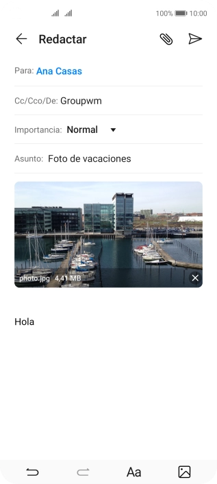 Pulsa el icono de envío cuando termines de escribir el correo electrónico.