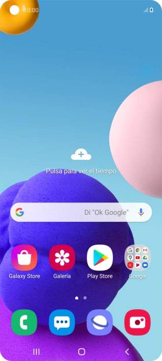 Cuando el icono de carga de batería aparece en la pantalla, el teléfono se está cargando.
