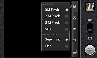 Press the required setting below Picture size.