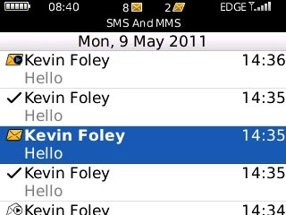Highlight the required text message and press the Navigation key.