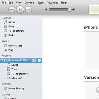 To start the transfer manually:Select your phone in the menu to the left.