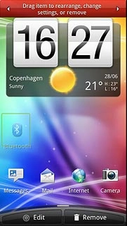Drag the shortcut to Remove.