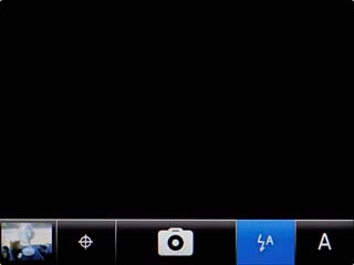 To turn the flash on or off:Scroll to the flash icon and press the Navigation key repeatedly to turn the flash on or off.