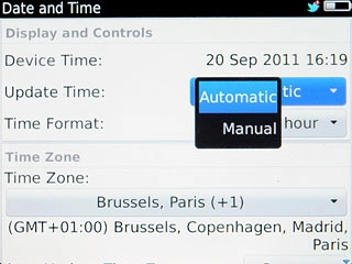 Press Automatic or Manual to turn automatic date and time update on or off.