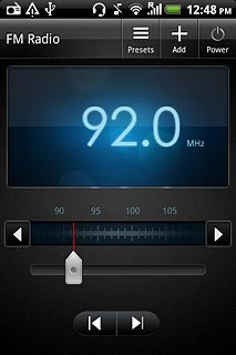 Press arrow right or arrow left to search for radio channels.The radio searches for channels in the selected direction and stops when a channel is found.