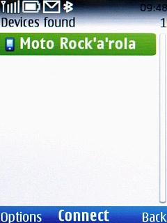 Highlight the required Bluetooth device and press the Navigation key.You also need to accept the transfer on the other device.
