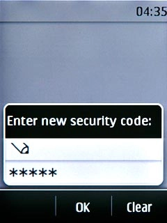 Key in a new phone lock code and press OK.