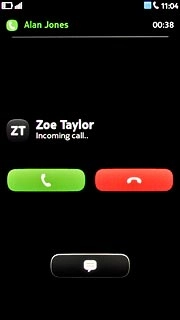 Press the connect icon to answer the call.The active call is put on hold and the other call is answered.