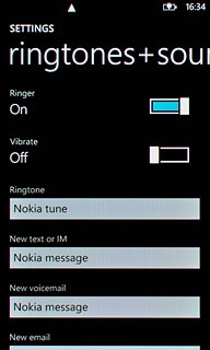 Press the indicator next to Vibrate.Depending on the current setting, vibration is turned on or off.