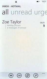 To manually retrieve new email messages:Press the update icon.