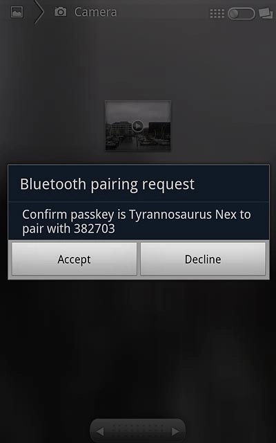 Check that the same access code is displayed on both devices and press Accept.The file is sent.