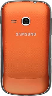 Turn the back of your phone towards you.Take hold of the top of the back cover and remove it.