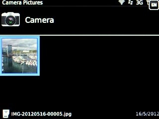 Highlight the required picture and press the Navigation key.Key in text for the picture.