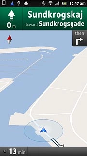 If it's the first time you use the application:Follow the instructions on the display to install voice navigation.The navigation window with information about your route is displayed.The next turn and the next route detail are displayed at the top of the display.