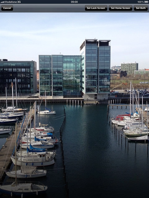 Press Set Lock Screen, Set Home Screen or Set Both.