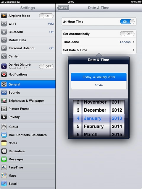 Drag the wheels to set the date.