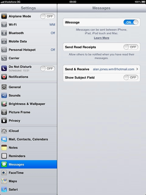Press the indicator next to Send Read Receipts.Depending on the current setting, the function is turned on or off.