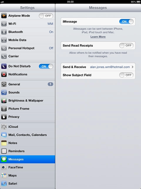 Press the indicator next to Send Read Receipts.Depending on the current setting, the function is turned on or off.