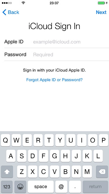 Press Next.Follow the instructions on the display to log on to iCloud.
