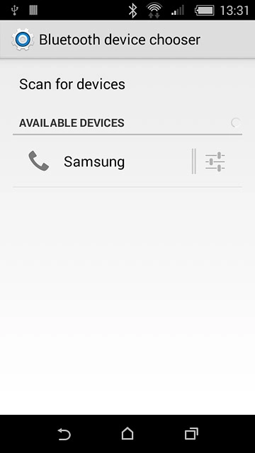 Your phone now searches for devices and after a moment, a list of Bluetooth devices within range is displayed.Press the required Bluetooth device.The file is sent.
