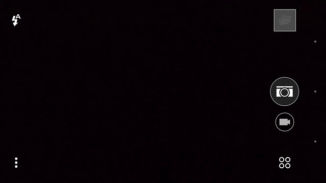 Press the flash icon repeatedly to turn the function on or off.