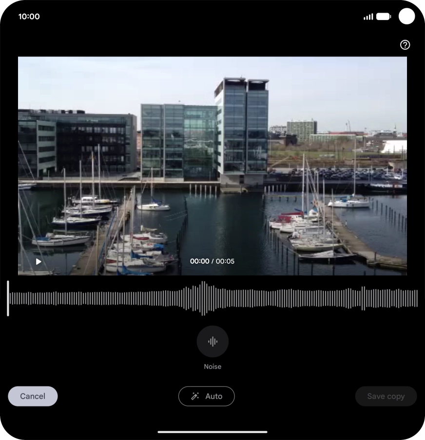 Press Auto to automatically enhance the sound in the video.