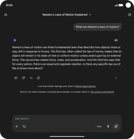 Transcription of the conversation with Gemini Live is now displayed.
