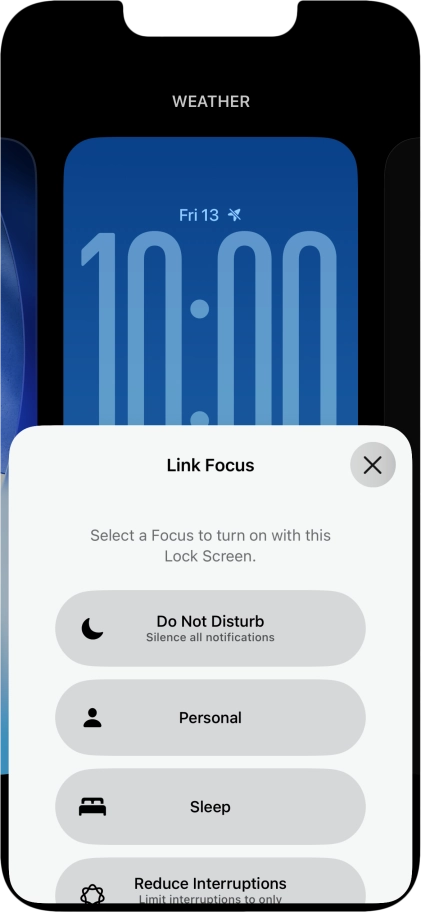 Press the required focus mode.