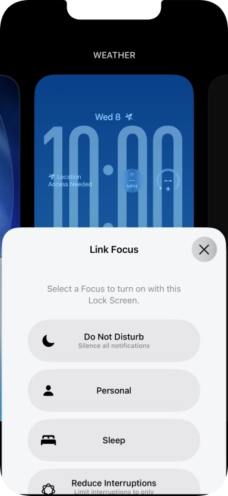 Press the required focus mode.