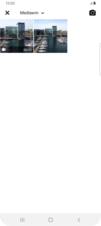Press the required picture or video clip. Press the required picture or video clip.