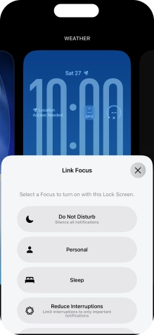 Press the required focus mode.