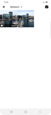 Press the required picture or video clip. Press the required picture or video clip.