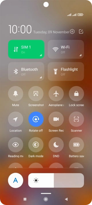 Press the Bluetooth icon to turn the function on or off.
