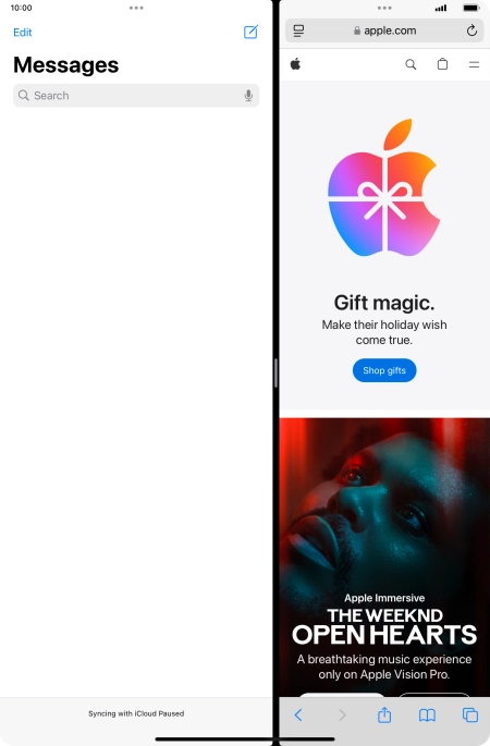 The applications are now displayed on a split screen. The applications are now displayed on a split screen.