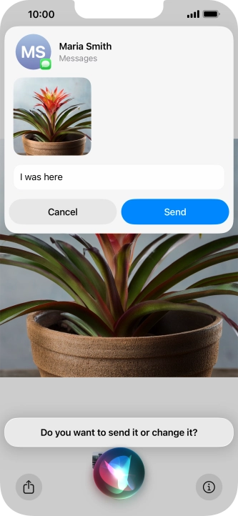 Ask Siri to share the screen content with your contacts.