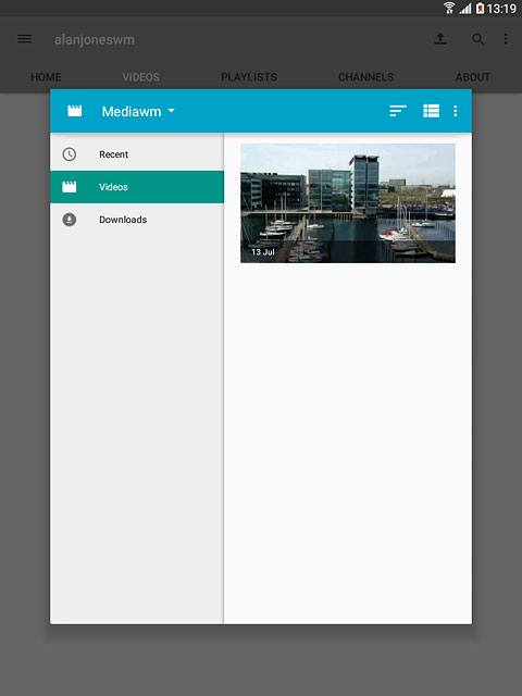 Press the required video clip.Follow the instructions on the display to upload the selected video clip to YouTube.
