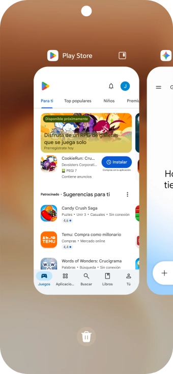 Para cerrar una sola aplicación en ejecución, desliza el dedo hacia arriba sobre la aplicación deseada. Para cerrar una sola aplicación en ejecución, desliza el dedo hacia arriba sobre la aplicación deseada.