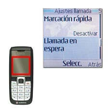 Vaya a Llamada en espera y pulse la tecla de navegación.