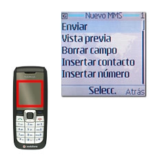 El teléfono crea ahora un nuevo mensaje multimedia al que se adjunta el favorito.Añada más texto si lo desea.Vaya a Enviar y pulse la tecla de navegación.