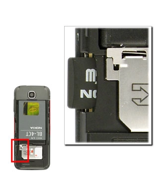 Introduzca la tarjeta de memoria en su alojamiento hasta que haga clic y quede fija.