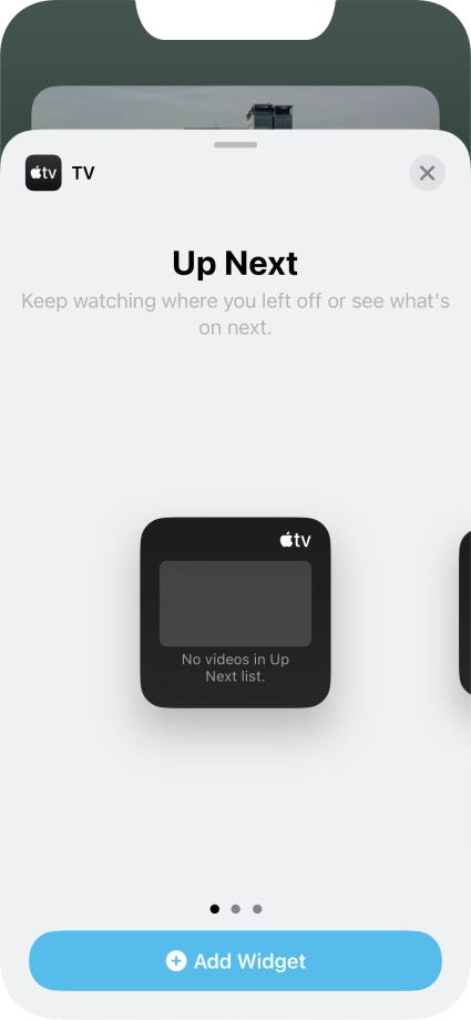 Slide your finger right or left on the screen to select the required widget size.