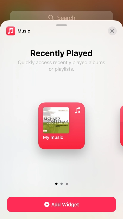 Slide your finger right or left on the screen to select the required widget size.