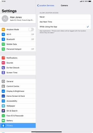 Press the required setting to turn the function on or off. Press the required setting to turn the function on or off.