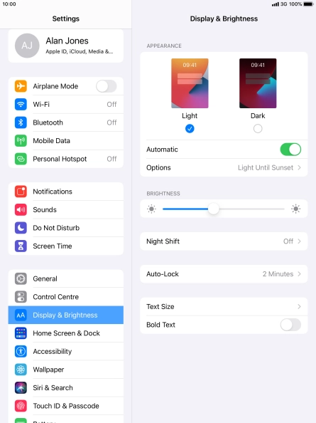 If you turn on the function, press Options and follow the instructions on the screen to select the required period of time for Dark Mode. If you turn on the function, press Options and follow the instructions on the screen to select the required period of time for Dark Mode.