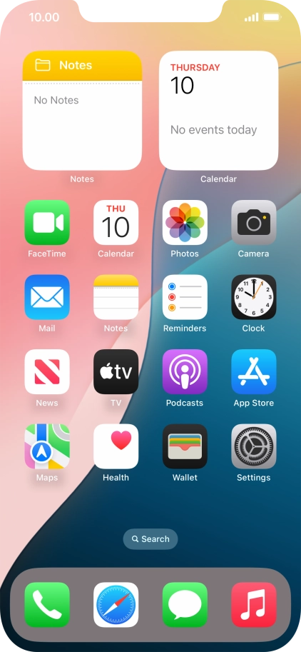 When the phone is turned on, you can always see the battery power level. The larger the coloured section of the battery icon, the more remaining battery power.