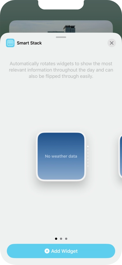 Slide your finger right or left on the screen to select the required widget size.